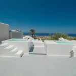 Aqua Serenity Luxury Santorini 3* Foinikiá