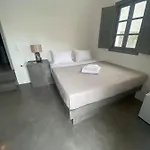 Aqua Serenity Luxury Santorini Aparthotel