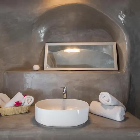 Aqua Serenity Luxury Santorini アパートホテル