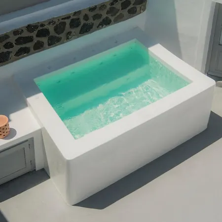 Aqua Serenity Luxury Santorini