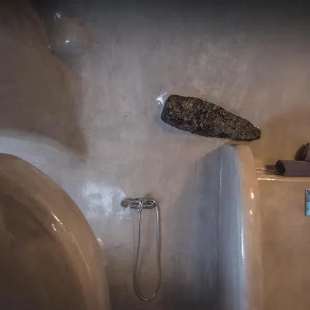 Aqua Serenity Luxury Santorini