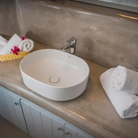 Aqua Serenity Luxury Santorini