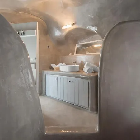 Apart Otel Aqua Serenity Luxury Santorini Foinikiá