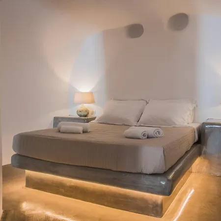 Aqua Serenity Luxury Santorini Appart hôtel Foinikiá