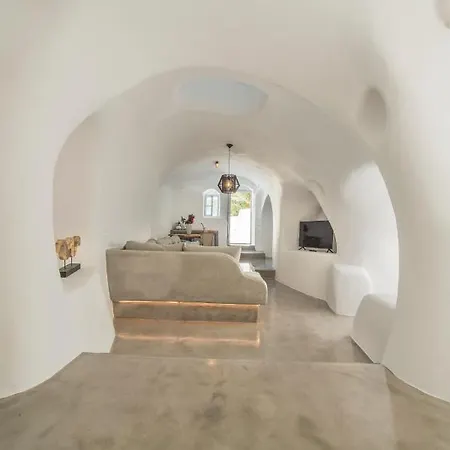 Aqua Serenity Luxury Santorini