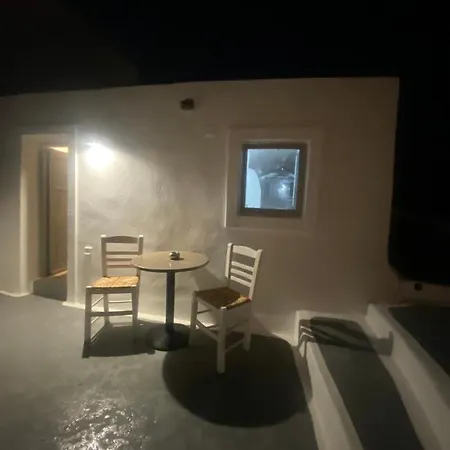 Aqua Serenity Luxury Santorini Appart hôtel Foinikiá