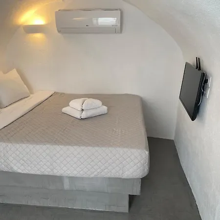 Aqua Serenity Luxury Santorini * Foinikiá