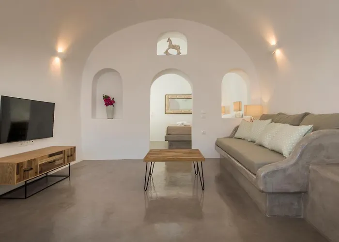 Apart-hotel Aqua Serenity Luxury Santorini Foinikiá