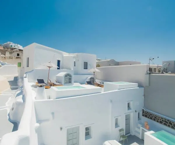 Aqua Serenity Luxury Santorini 3* Foinikiá