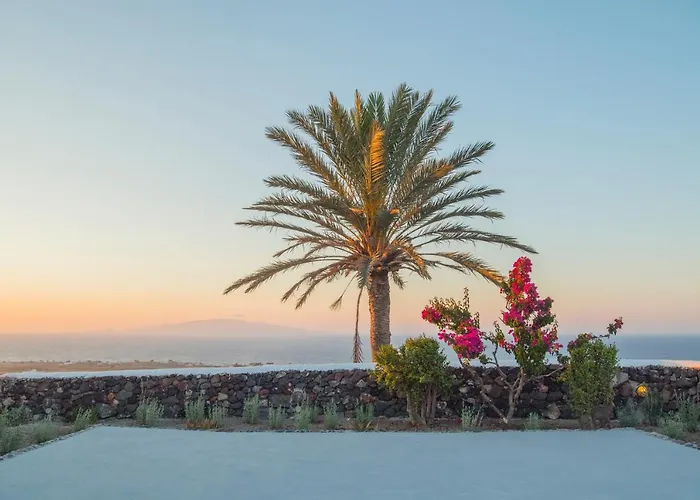 Aqua Serenity Luxury Santorini