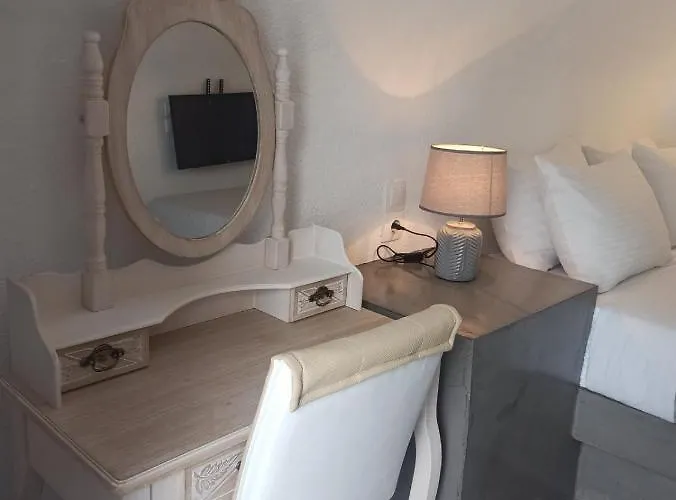 מלון דירות Aqua Serenity Luxury Santorini Foinikiá