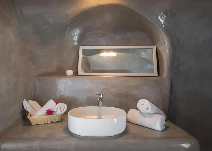 Aqua Serenity Luxury Santorini מלון דירות