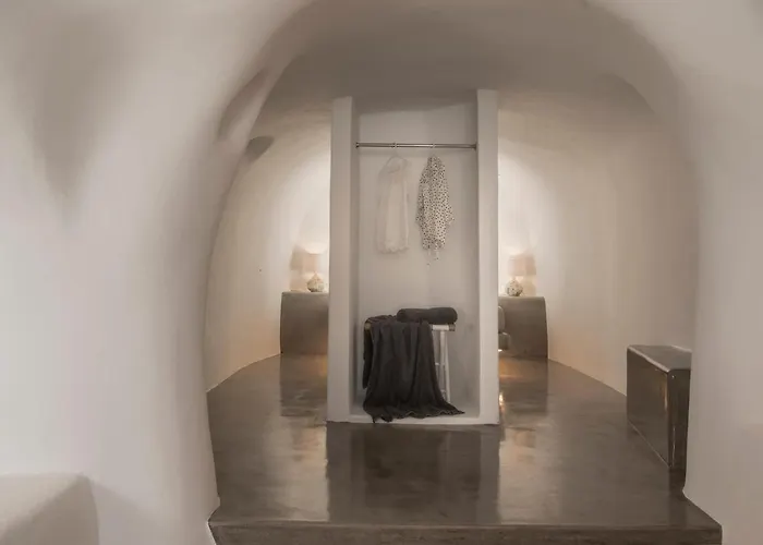 Aqua Serenity Luxury Santorini מלון דירות