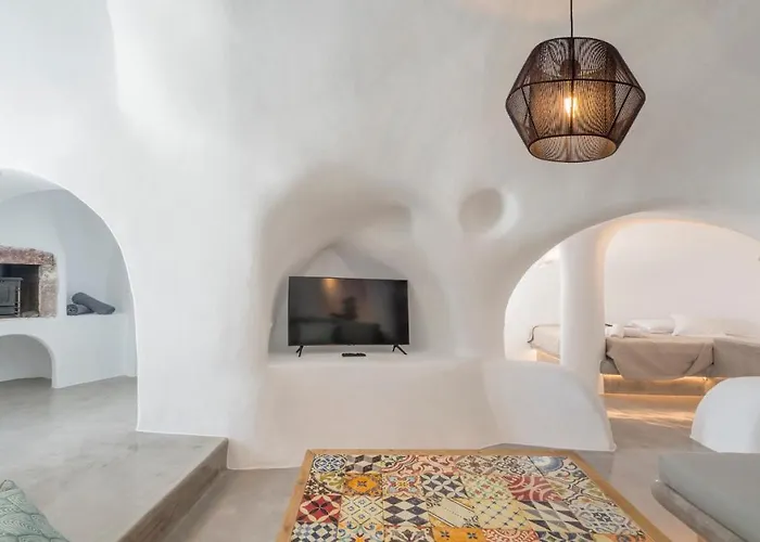 Aqua Serenity Luxury Santorini