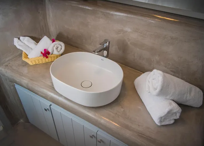 Aqua Serenity Luxury Santorini