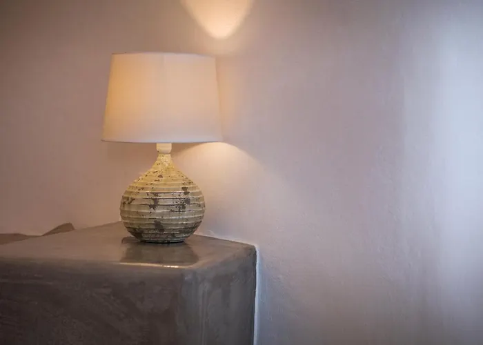 Aqua Serenity Luxury Santorini 3* Foinikiá