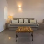 Aqua Serenity Luxury Santorini 3* Finikiá