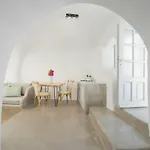 Aqua Serenity Luxury Santorini Apartmanhotel Finikiá
