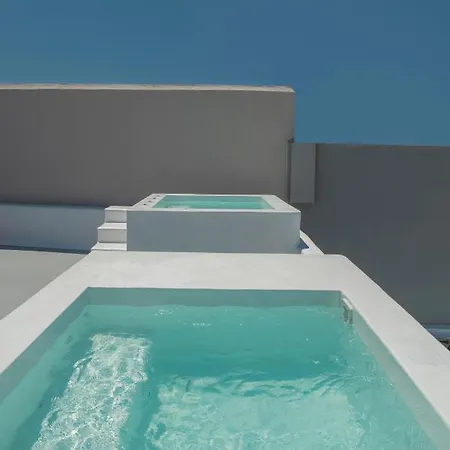 Aqua Serenity Luxury Santorini Lägenhetshotell 3*