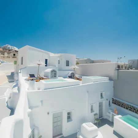 Aqua Serenity Luxury Santorini 3* Finikiá