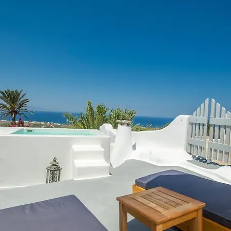 Aqua Serenity Luxury Santorini 3* Foinikiá