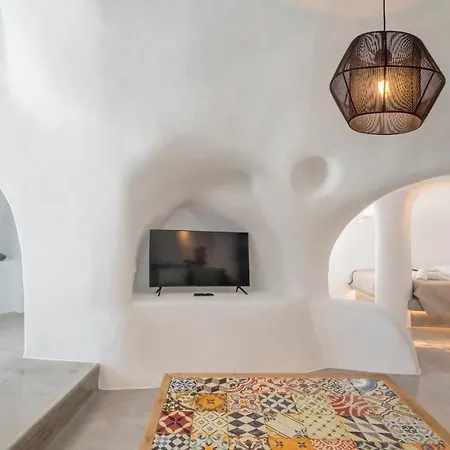 Aqua Serenity Luxury Santorini