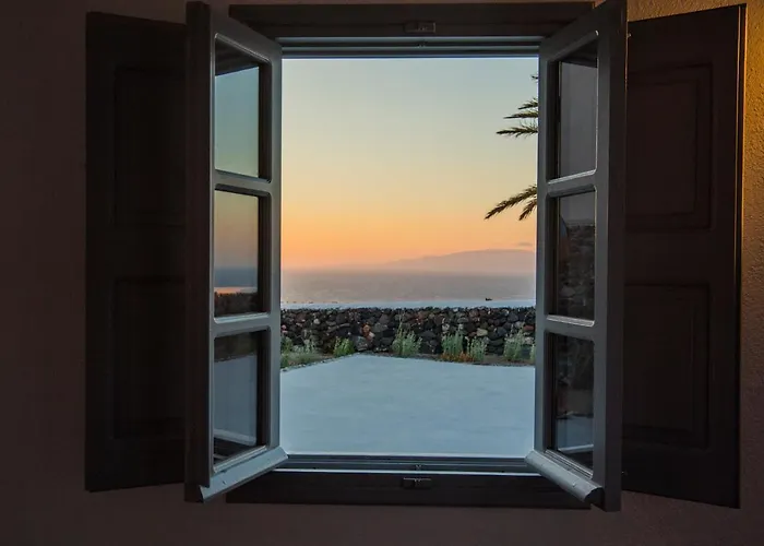 Aqua Serenity Luxury Santorini