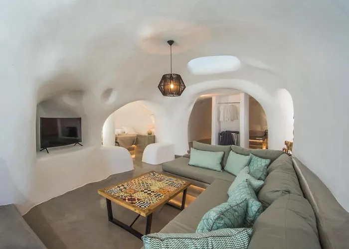 Aqua Serenity Luxury Santorini